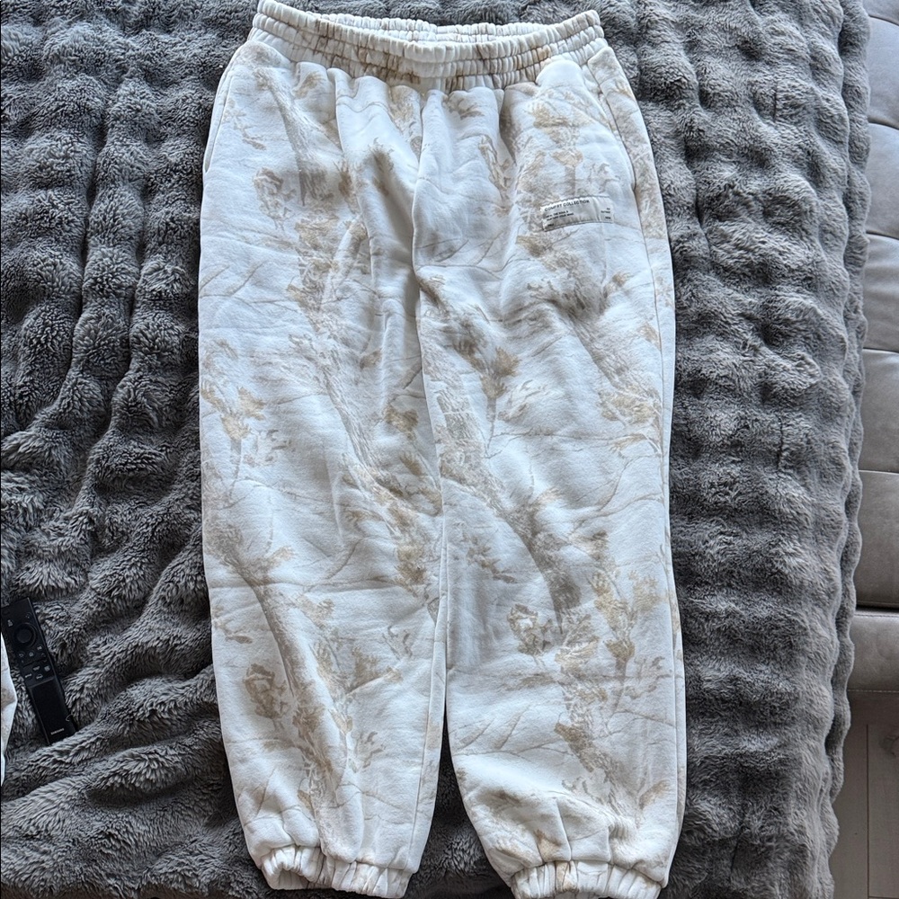 Comfrt Birch Camo Sweatpants